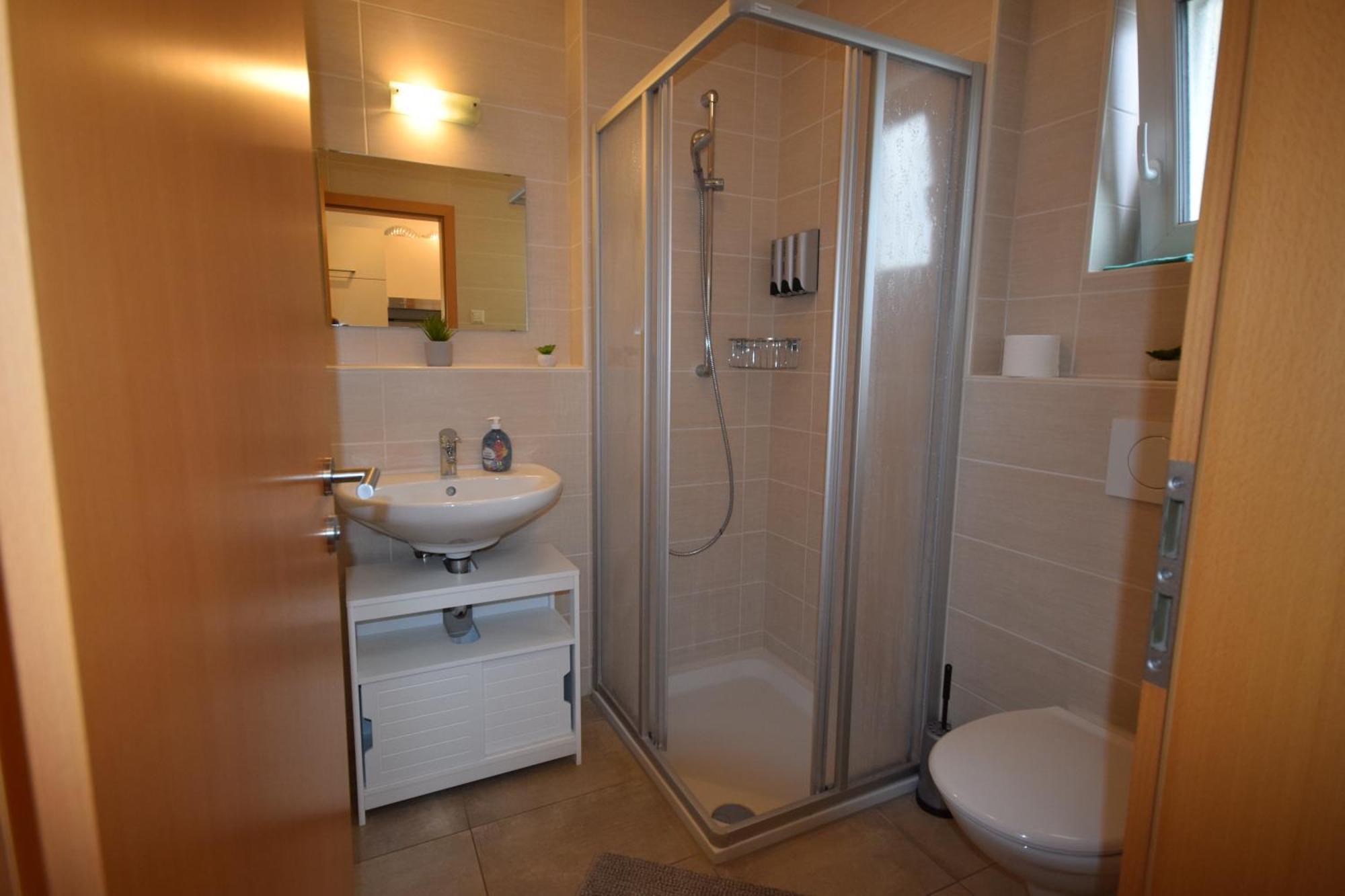 Nestwerk Komfort R23-12 - Balkon, Arbeitsplatz & Zentrumsnah Биберах-ан-дер-Рис Экстерьер фото